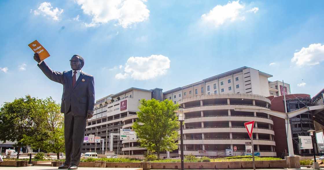 Mainstream Mainstream