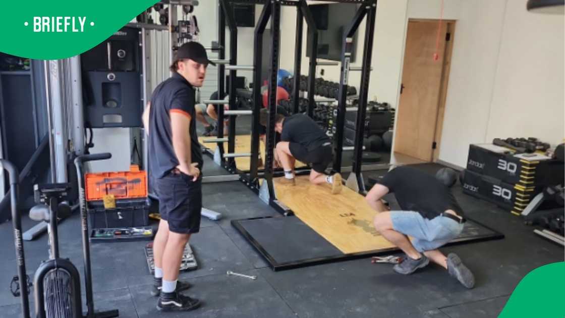 Siya and Rachel Kolisi 'react' Eben Etzebeth turned his garage into a beautiful gym. Siya and Rachel Kolisi 'react' Eben Etzebeth turned his garage into a beautiful gym.