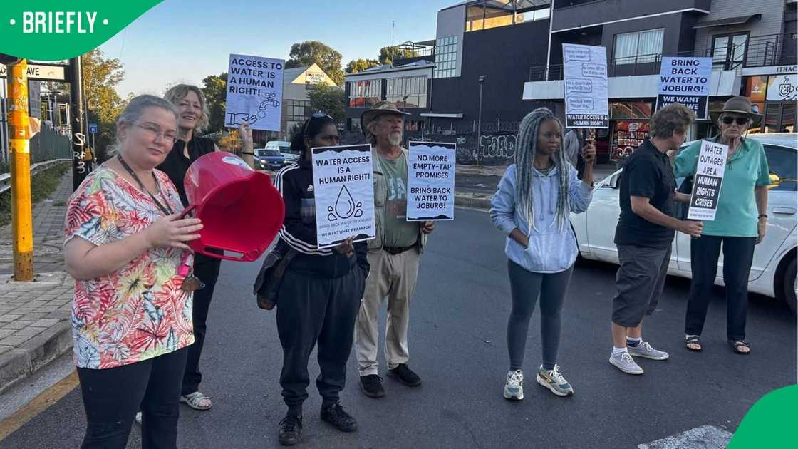 Residents in Melville took to the streets to protest against the water crisis Residents in Melville took to the streets to protest against the water crisis