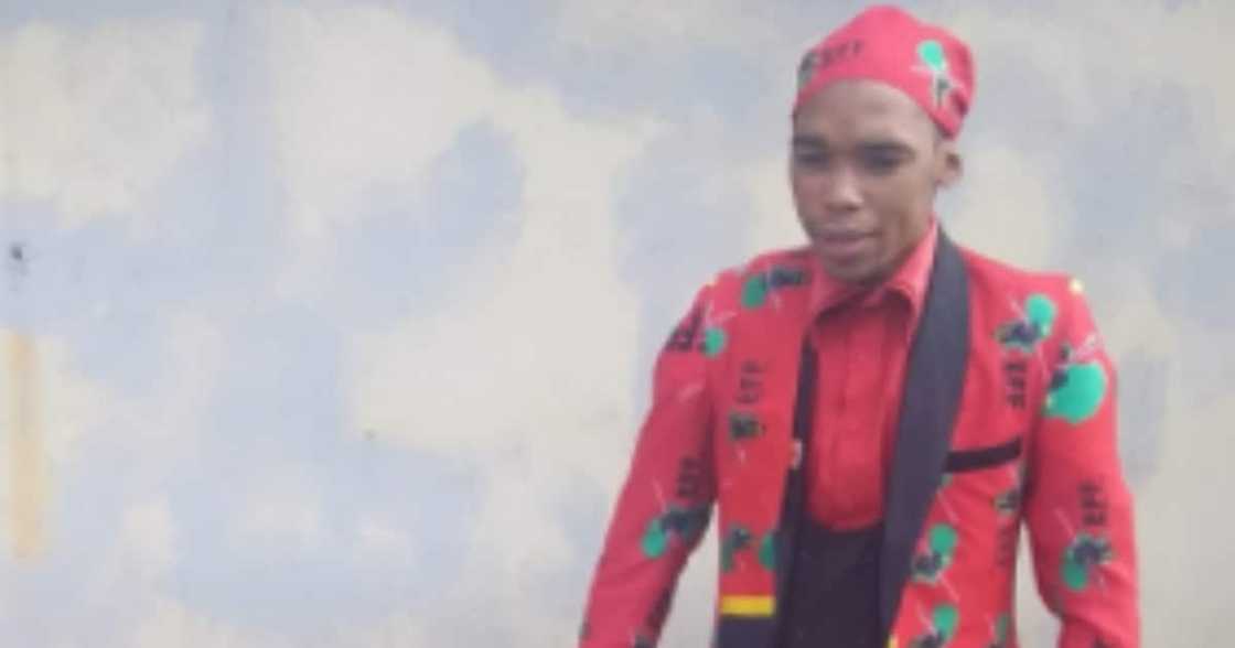 Joburg Man Dressed Head to Toe in EFF Apparel, Mzansi Shares Reactions Joburg Man Dressed Head to Toe in EFF Apparel, Mzansi Shares Reactions