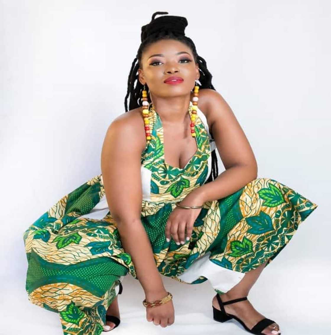 Lihle Dhlomo Lihle Dhlomo