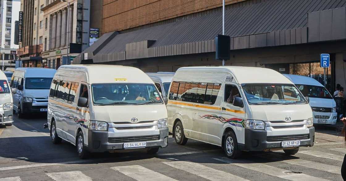 taxis taxis