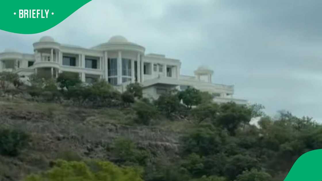 Internet-famous Nelspruit mansion impresses woman Internet-famous Nelspruit mansion impresses woman