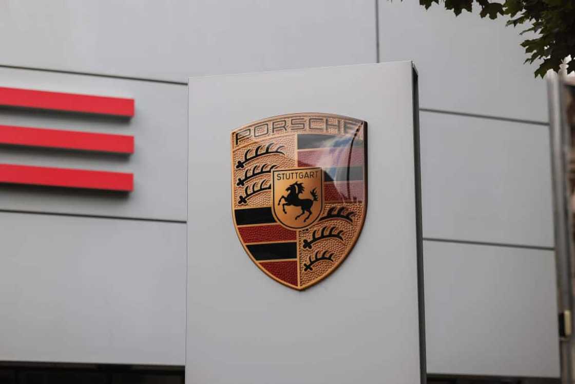 Top luxury car brands in the world Top luxury car brands in the world