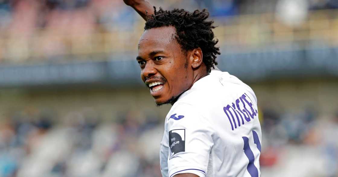 Percy Tau, Al Ahly, Most Valuable Player, transfer Percy Tau, Al Ahly, Most Valuable Player, transfer