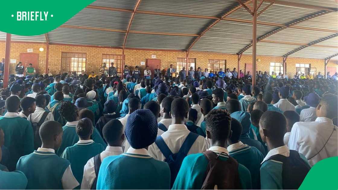 It was also noted that Sikhwivhilu was later seen leaving the school in his blue VW polo