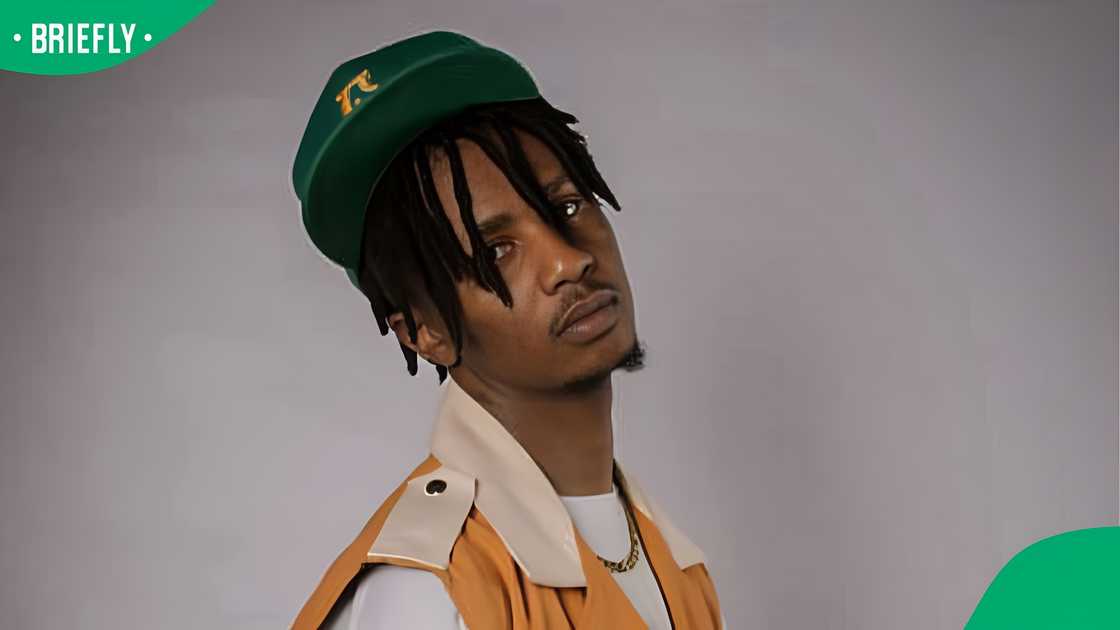 Emtee indulged in a Chicken Licken Soul Sister meal upon his release from jail