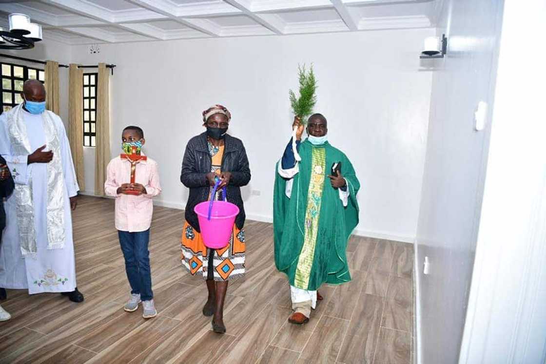 Eldoret female engineer gifts parents luxurious house as appreciation for good upbringing Eldoret female engineer gifts parents luxurious house as appreciation for good upbringing