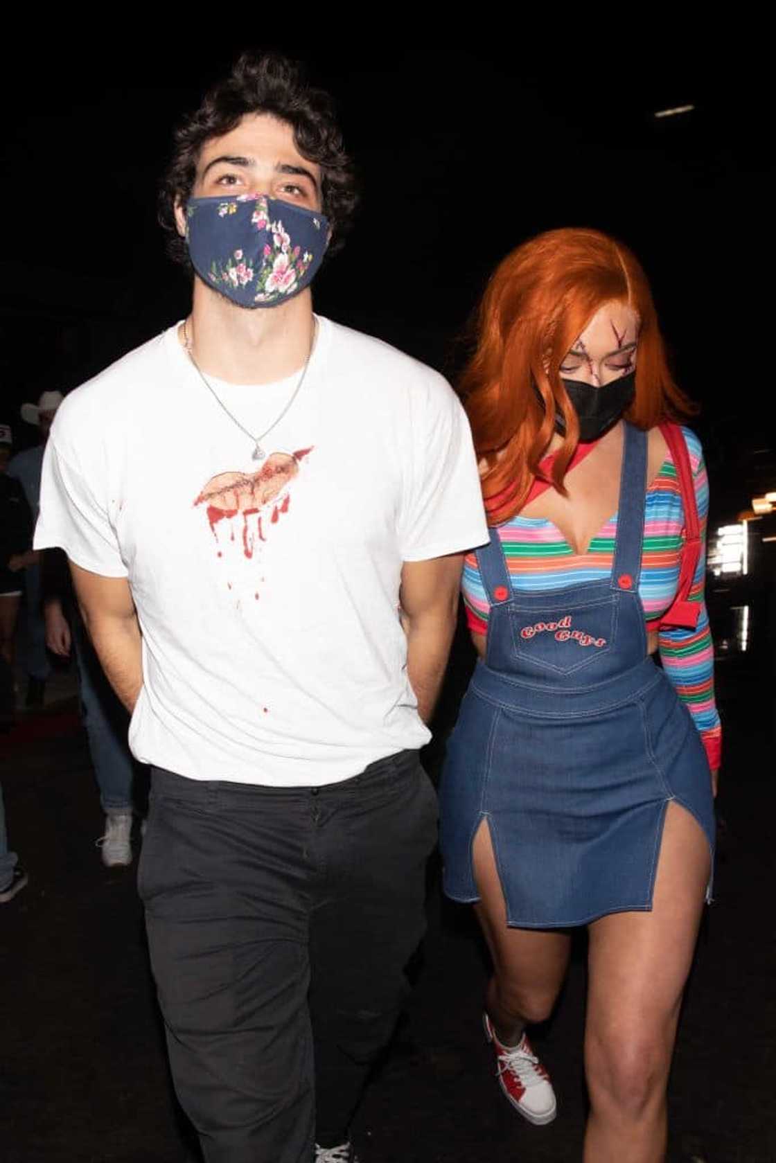 Stassie and Noah leaving a Halloween costume party. Photo: @GC Images Stassie and Noah leaving a Halloween costume party. Photo: @GC Images