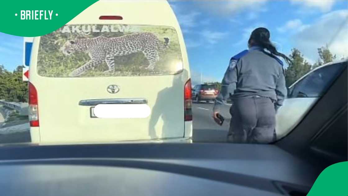 Experienced traffic officer leaves her job after years of service Experienced traffic officer leaves her job after years of service