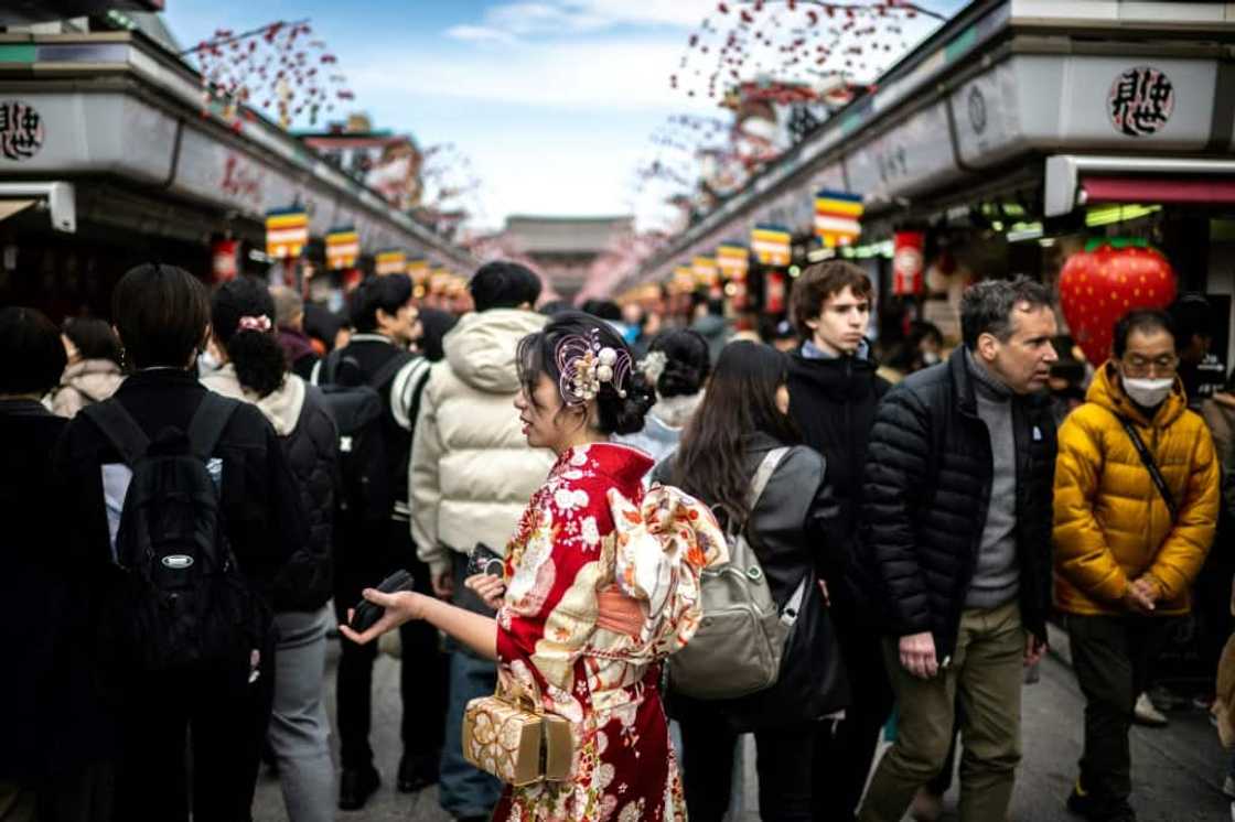 Prices in Japan excluding fresh food rose 2.3 percent year-on-year in December Prices in Japan excluding fresh food rose 2.3 percent year-on-year in December