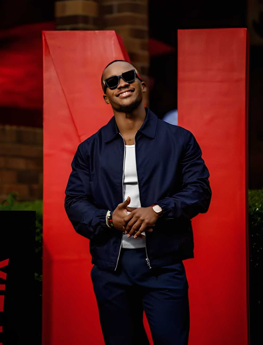 Zamani Mbatha wins an award