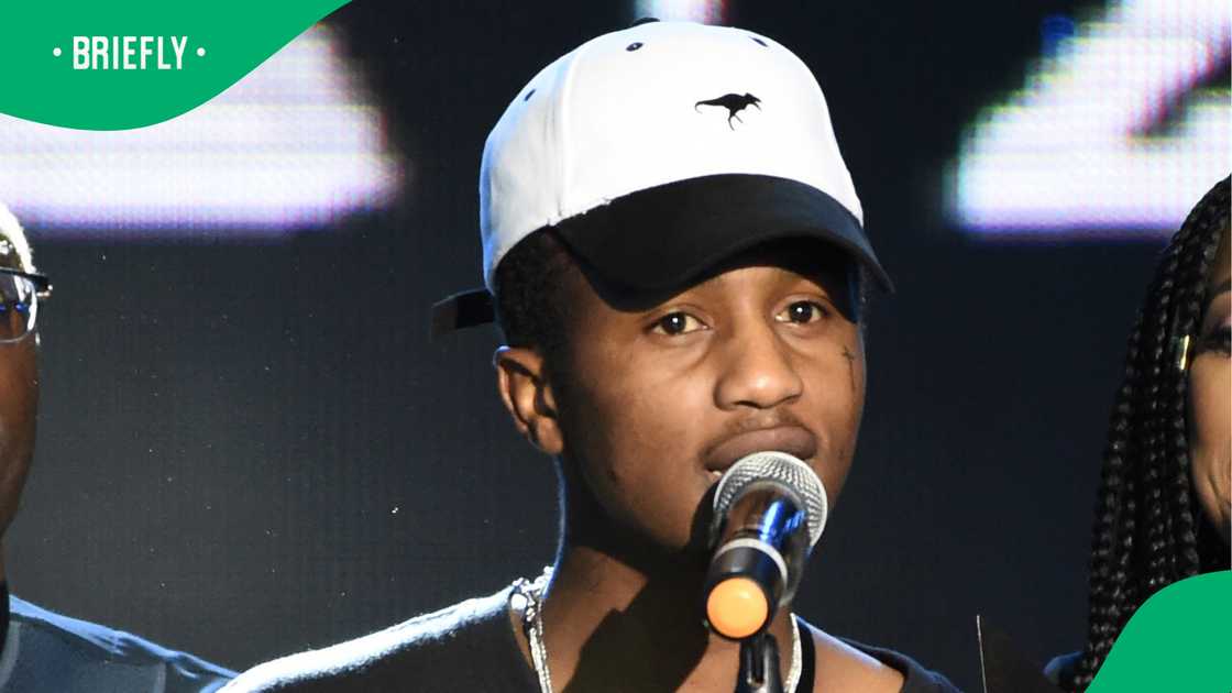 Netizens reacted to rumours of Emtee cheating on his wife.