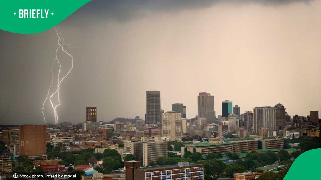 Gauteng, Mpumalanga, and KZN are bracing for severe thunderstorms Gauteng, Mpumalanga, and KZN are bracing for severe thunderstorms