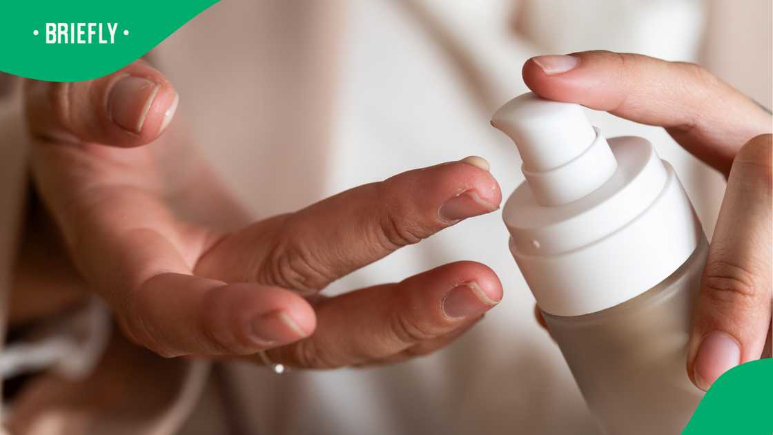 Many people enjoy watching skincare routines. Many people enjoy watching skincare routines.