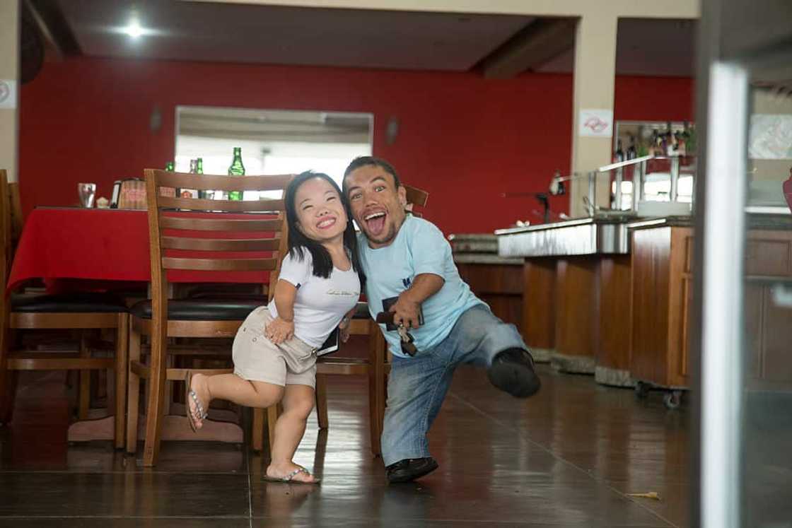 Tip on how to talk to short people Tip on how to talk to short people