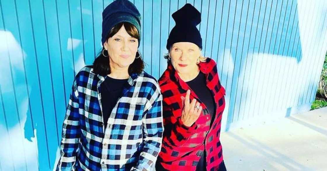 60-Year-Old Besties Who Met in the 70s Entertain Netizens with Their Dance Videos 60-Year-Old Besties Who Met in the 70s Entertain Netizens with Their Dance Videos