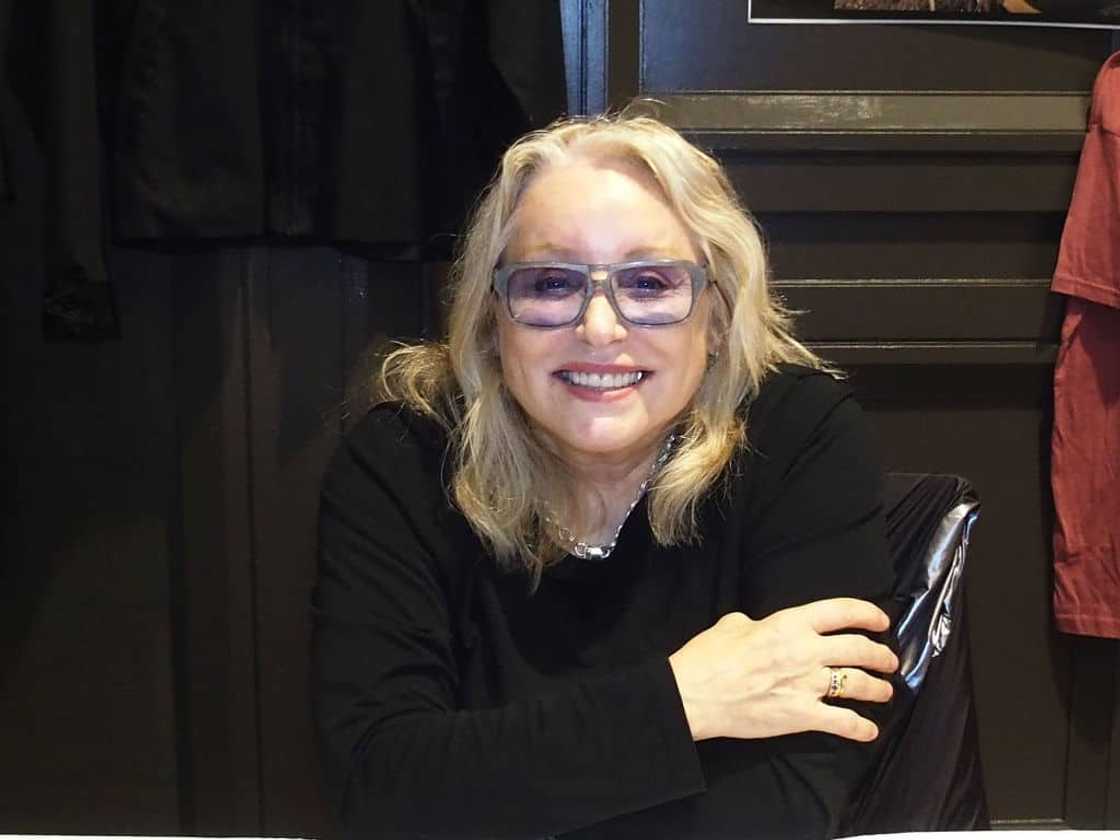Gina Schock at a Chiller Theatre Expo Halloween Gina Schock at a Chiller Theatre Expo Halloween