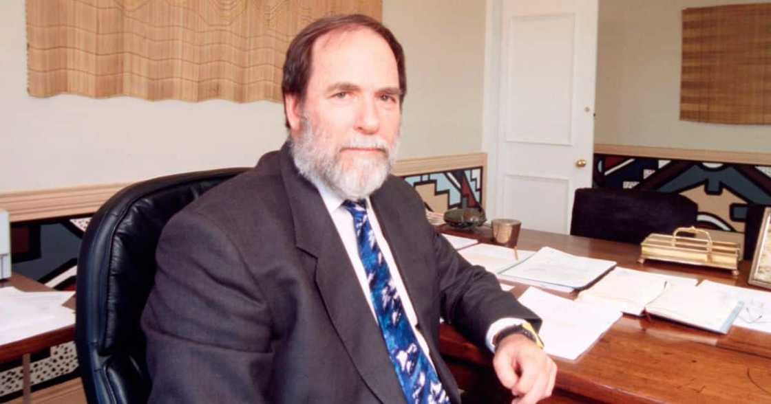 Nicky Oppenheimer Nicky Oppenheimer