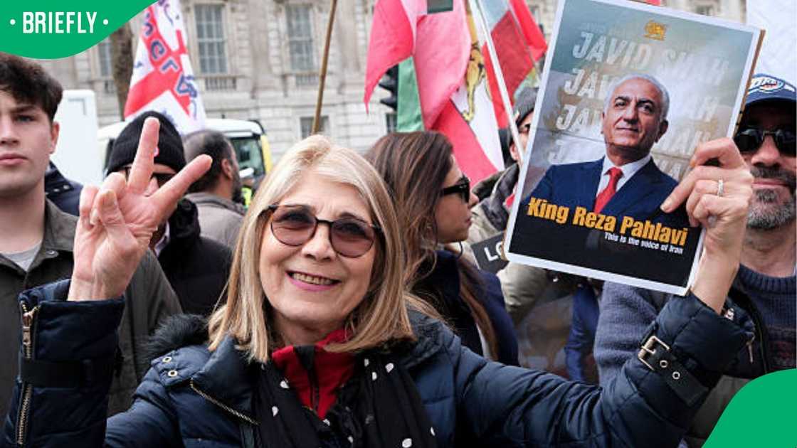 Supporters of Reza Pahlavi