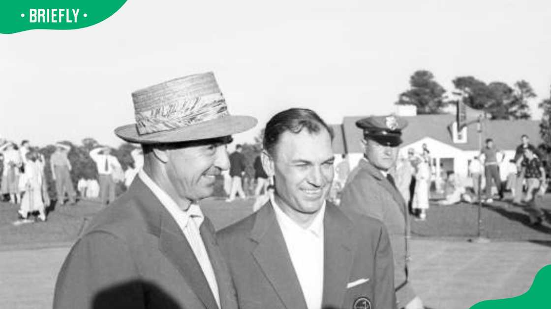 Sam Snead (L) with Ben Hogan