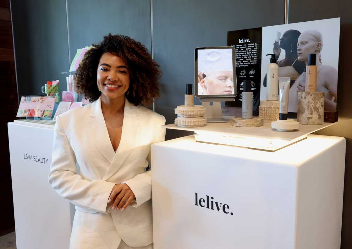 Amanda Du Pont became the talk of the town on social media. Amanda Du Pont became the talk of the town on social media.