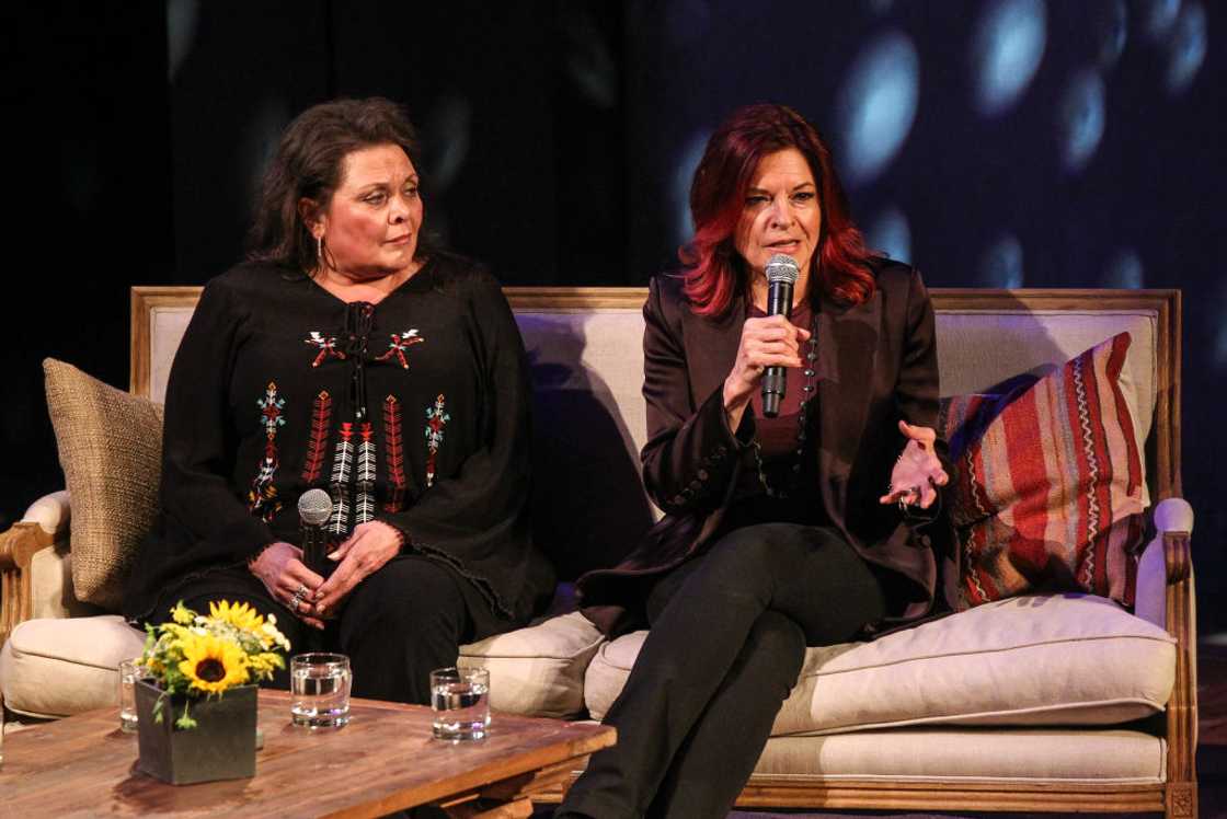 Kathy Cash and Rosanne Cash