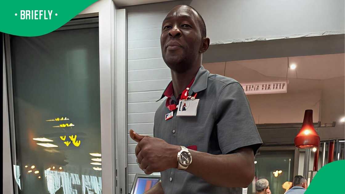 Wimpy waiter speaks Chinese