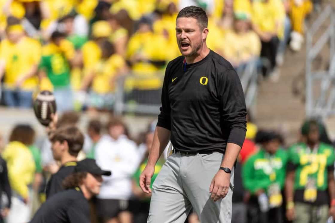 Head coach Dan Lanning Head coach Dan Lanning