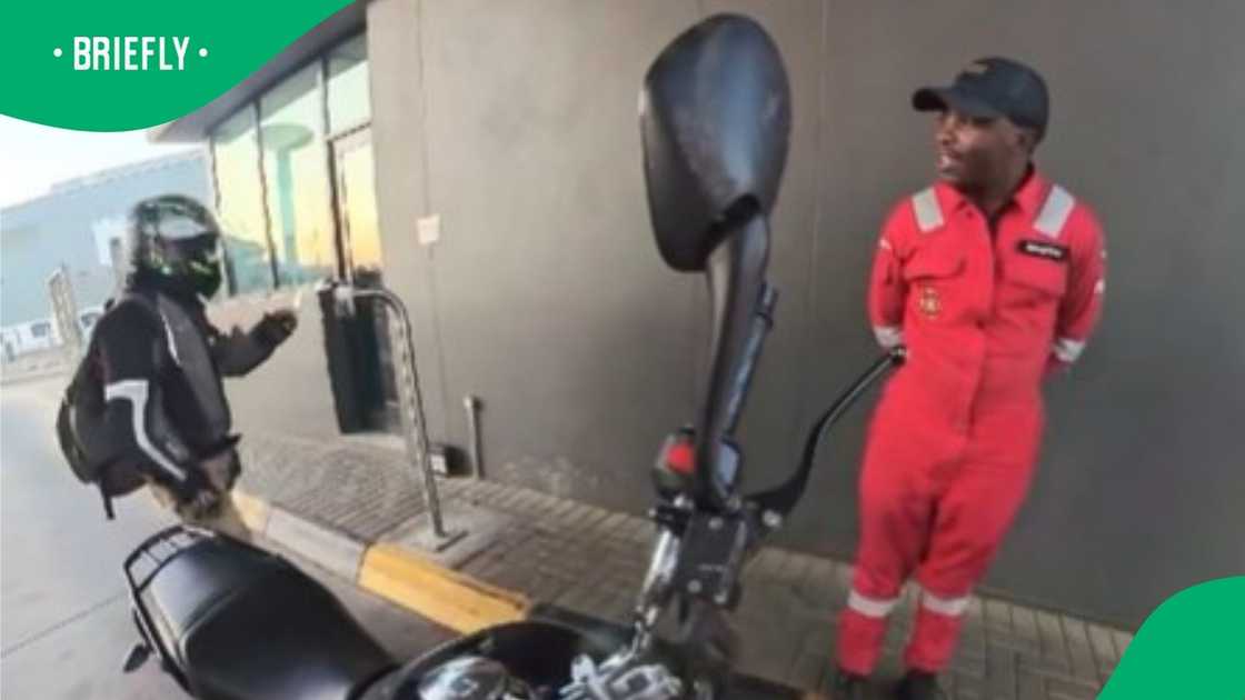 South African man stuns petrol attendants with camera