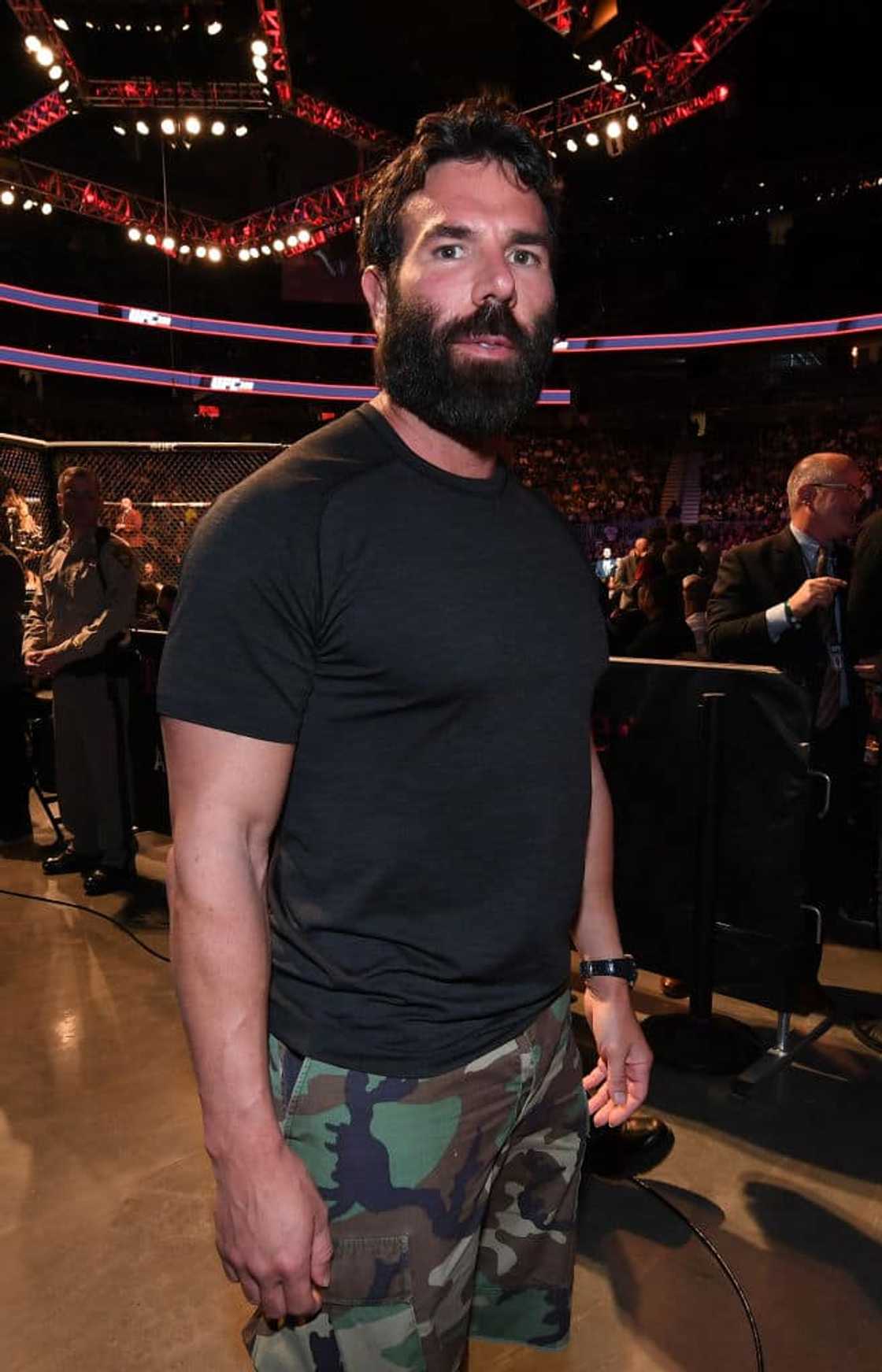 Dan Bilzerian height, age, family, education, business, net worth -  Briefly.co.za