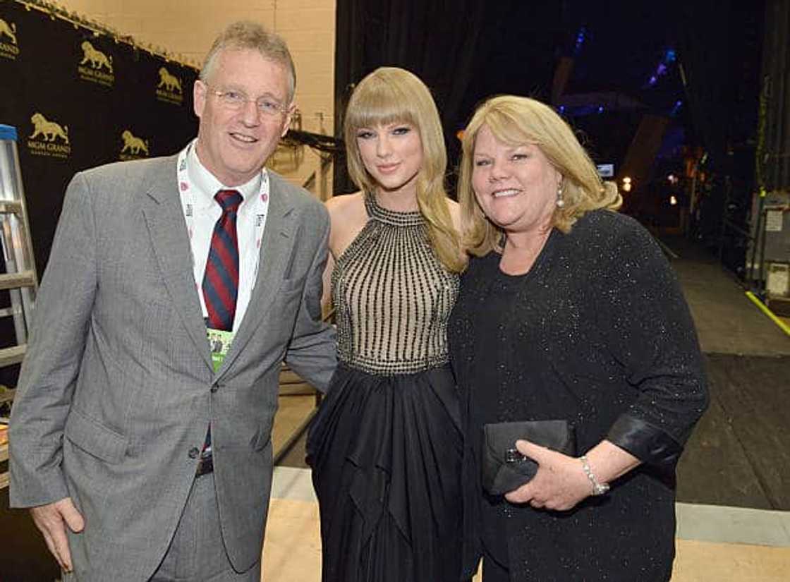 How old is Scott Kingsley Swift?