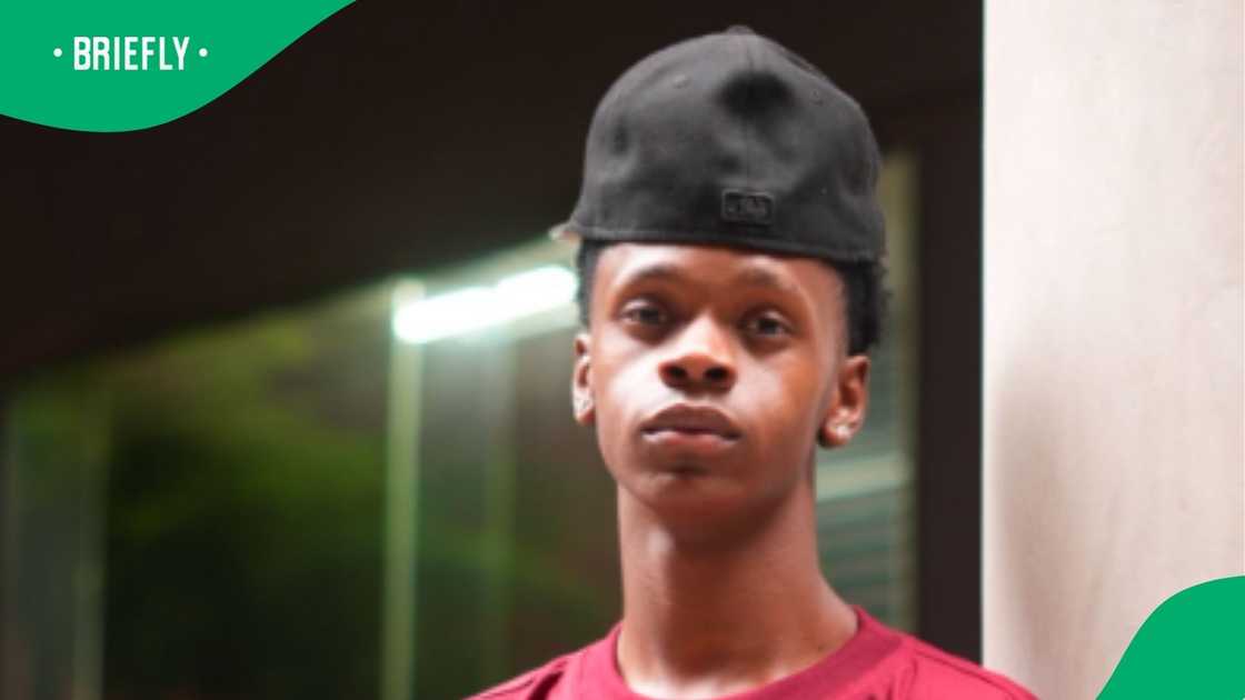 Man and friend help female Uber driver feel safe Man and friend help female Uber driver feel safe