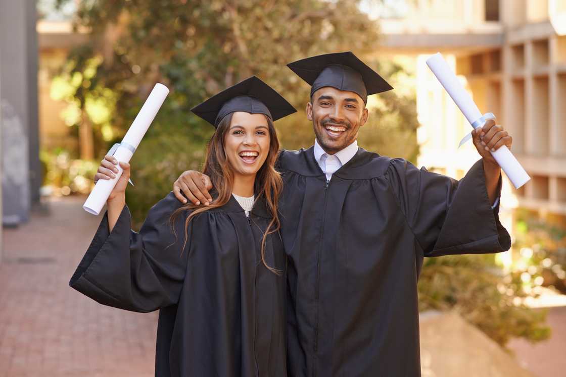 South Africans love seeing couples at graduation together South Africans love seeing couples at graduation together