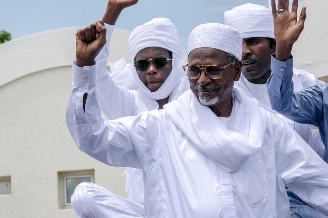 Tom Erdimi arrived at N’Djamena airport for talks on Chad's future Tom Erdimi arrived at N’Djamena airport for talks on Chad's future