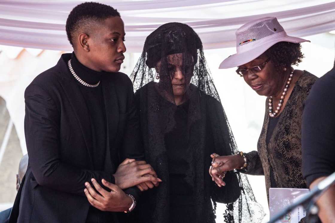 Weekly Wrap: Grace Mugabe reacts to son Bellarmine Chatunga Mugabe's arrest Weekly Wrap: Grace Mugabe reacts to son Bellarmine Chatunga Mugabe's arrest
