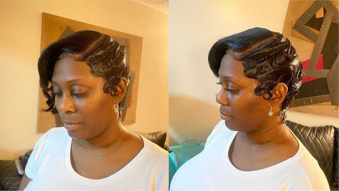Finger waves with a soft curl Finger waves with a soft curl