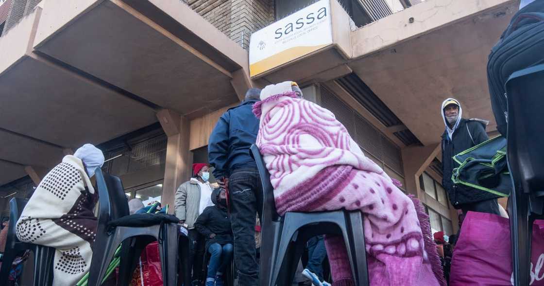 R350 Queue Marshalls, Mthatha Residents, Social relief of distress grant R350 Queue Marshalls, Mthatha Residents, Social relief of distress grant