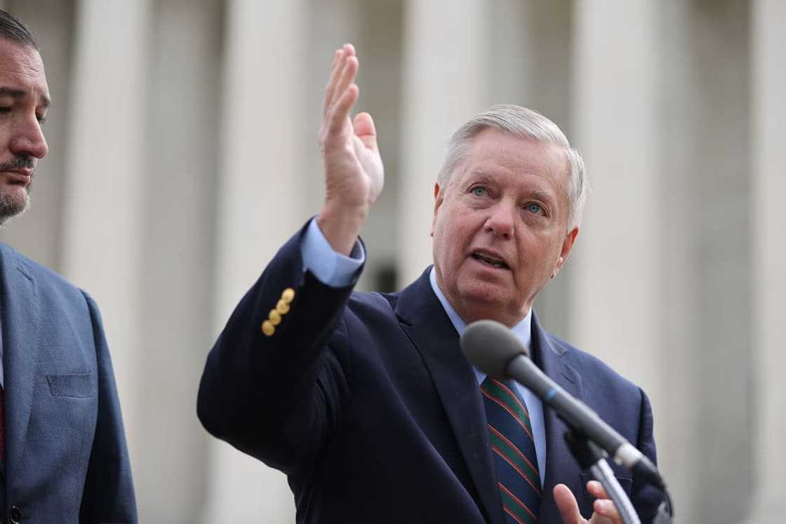 Is Lindsey Graham gay? Is Lindsey Graham gay?