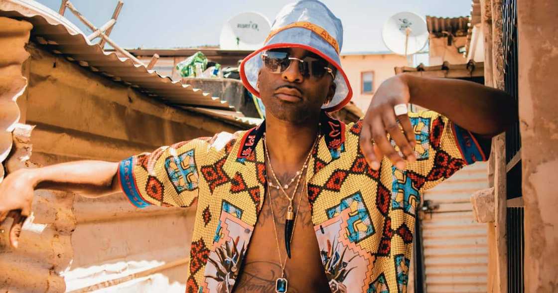 Riky Rick makes hilarious attempt at dancing: "Wait for it" Riky Rick makes hilarious attempt at dancing: "Wait for it"
