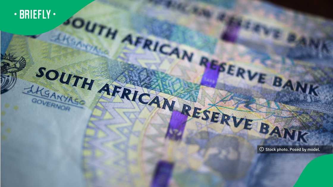 A woman complained about the SASSA grant not being enough A woman complained about the SASSA grant not being enough