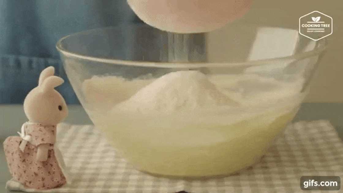 What ingredient causes biscuits to rise What ingredient causes biscuits to rise