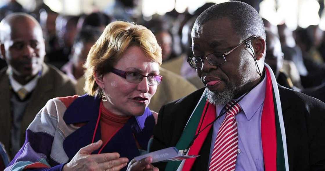 DA’s Helen Zille. Attacks ANC, “Blackmailing Locals, Using Social Grants” DA’s Helen Zille. Attacks ANC, “Blackmailing Locals, Using Social Grants”