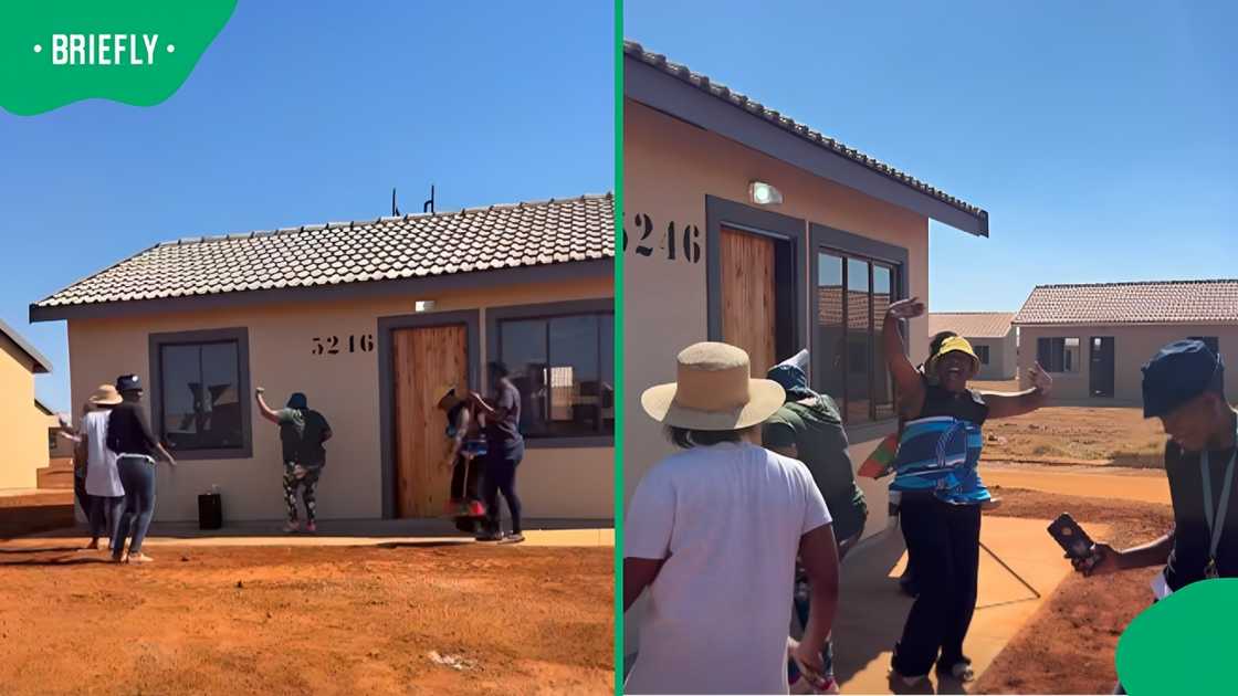 Westonaria families celebrate as new homeowners receive keys to their houses
