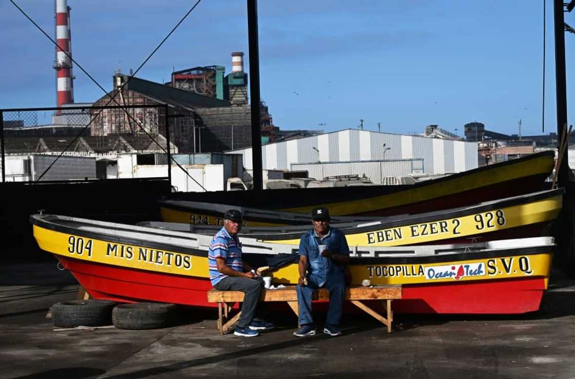 Fishermen at the port of Tocopilla