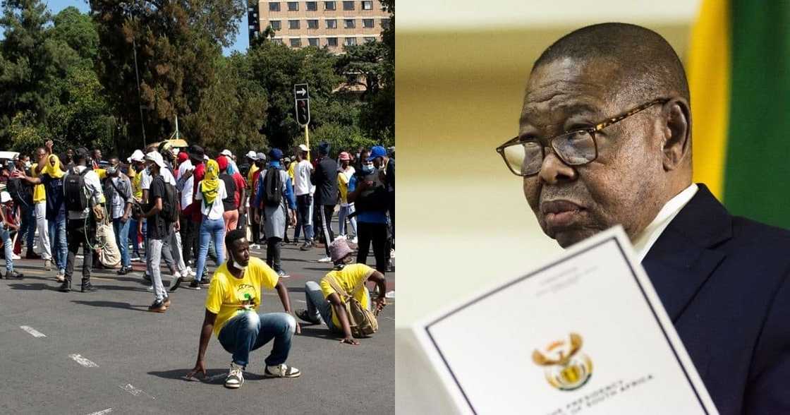 Blade Nzimande Responds to SAUS' Demands as National Protests Continue Blade Nzimande Responds to SAUS' Demands as National Protests Continue