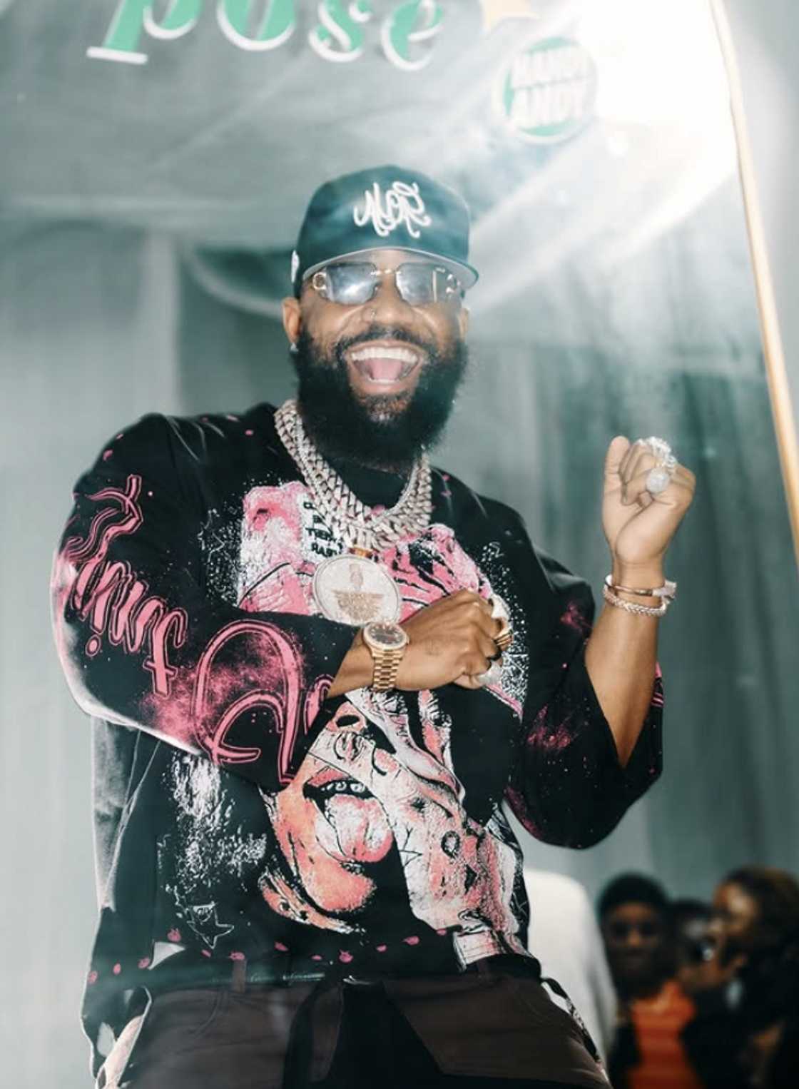 A fan asked Cassper Nyovest to plan an event at the legendary Nelson Mandela Bay Stadium A fan asked Cassper Nyovest to plan an event at the legendary Nelson Mandela Bay Stadium