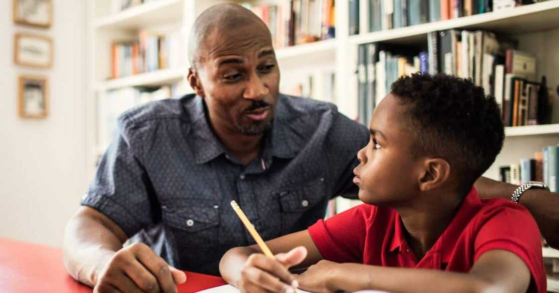 Woman's son argues over maths with engineer husband Woman's son argues over maths with engineer husband