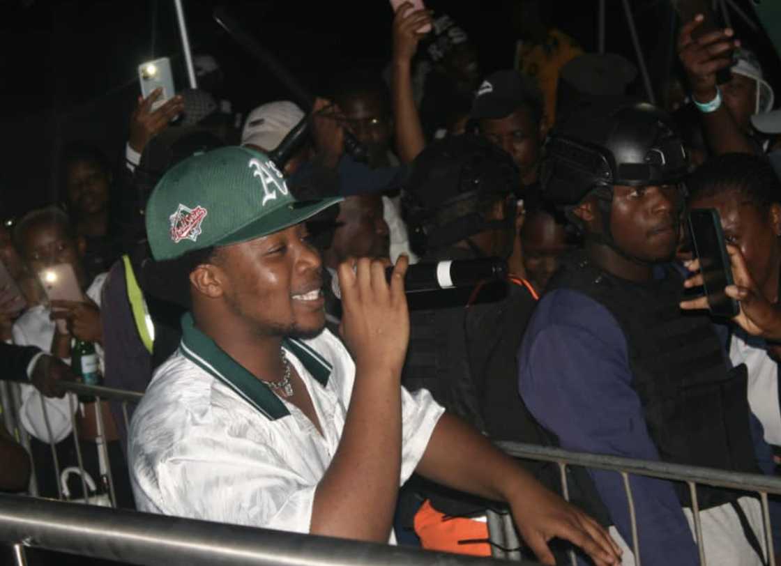 Mawelele won at the Metro FM Music Awards Mawelele won at the Metro FM Music Awards