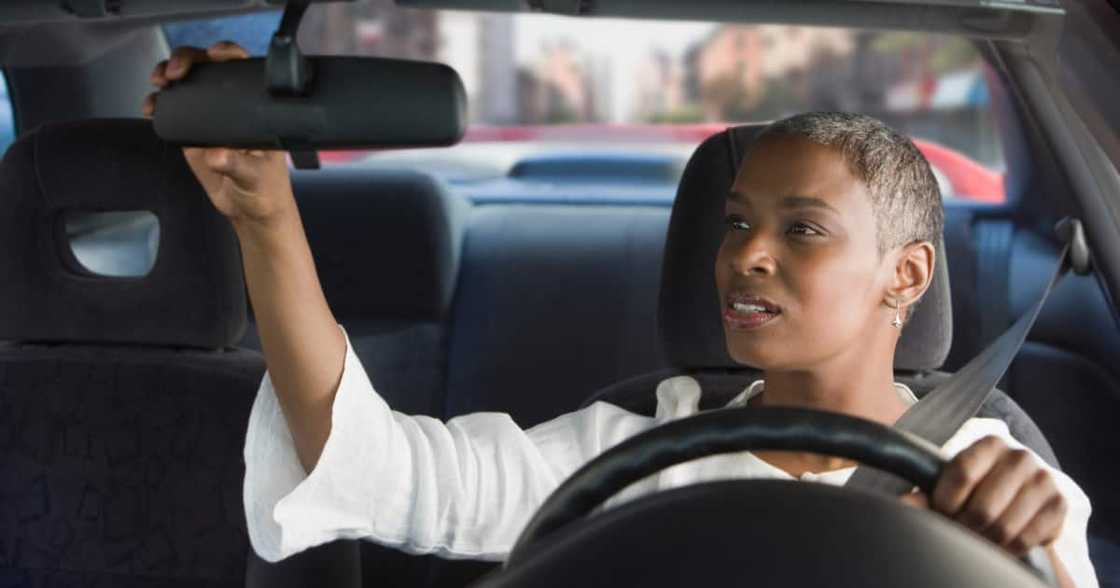 28.1%, women have drivers licences in SA, too few women driving, Stats SA, gender report, racial disparities 28.1%, women have drivers licences in SA, too few women driving, Stats SA, gender report, racial disparities